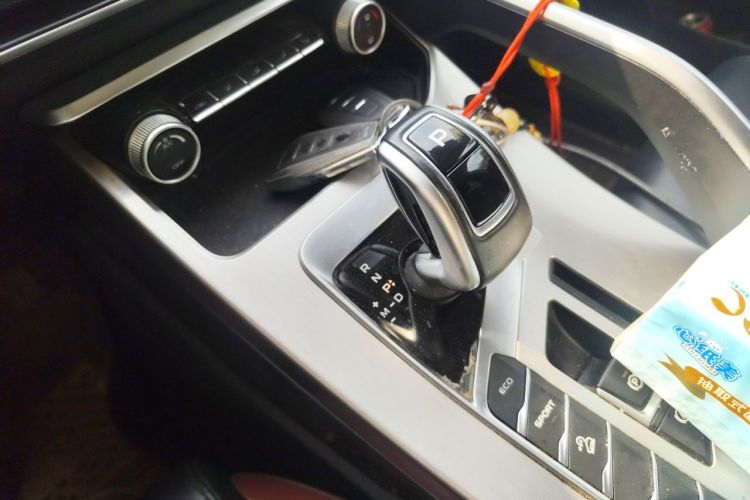 GEELY Coolray 2021 immagine di auto #14