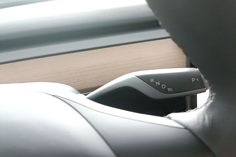Tesla Model Y 2022 car image #14