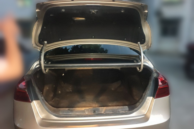 GEELY Emgrand 2018 #21 GEELY Emgrand 2018 car image #21