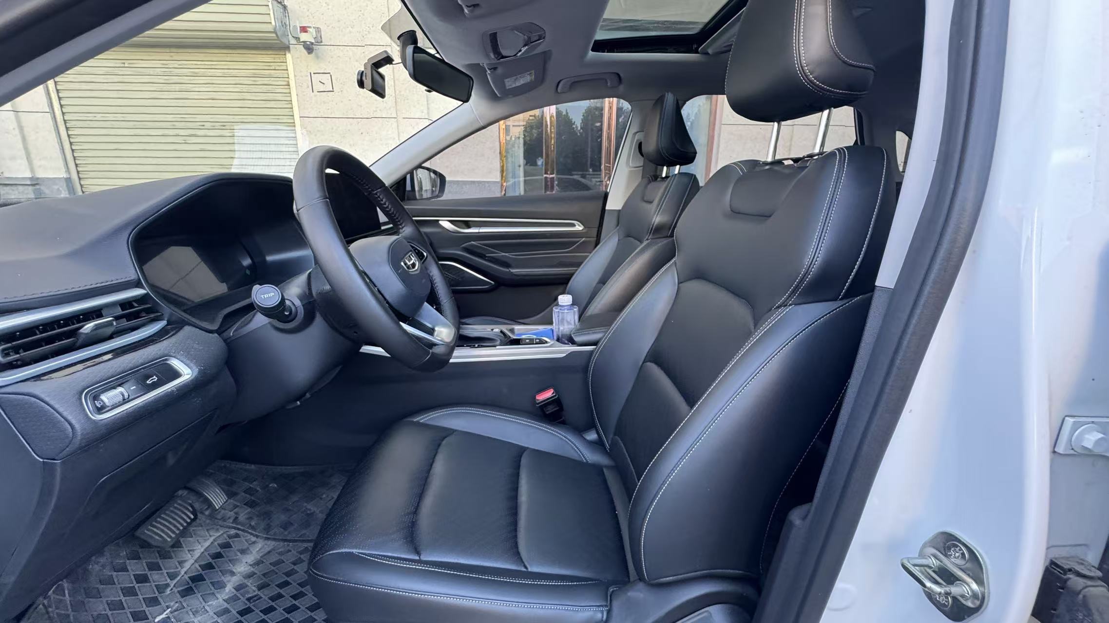 GEELY Emgrand 2023 car image #4