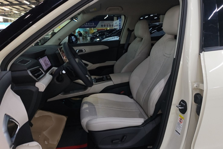 BYD YuanUP 2025 #19 BYD YuanUP 2025 car image #19