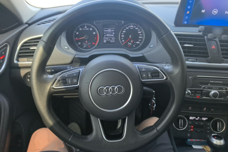 Audi Q3 2018 #11 Audi Q3 2018 car image #11