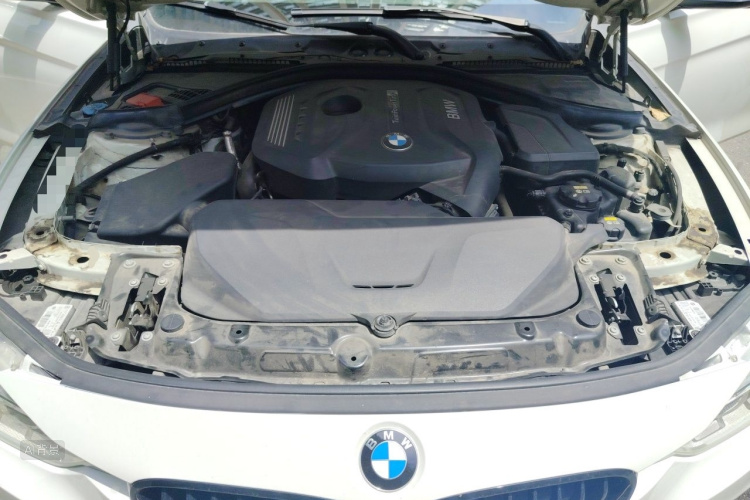 BMW 3 Series 2018 #22 BMW 3 Series 2018 car image #22