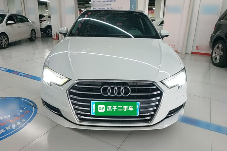 Audi A3 2017 car image #3
