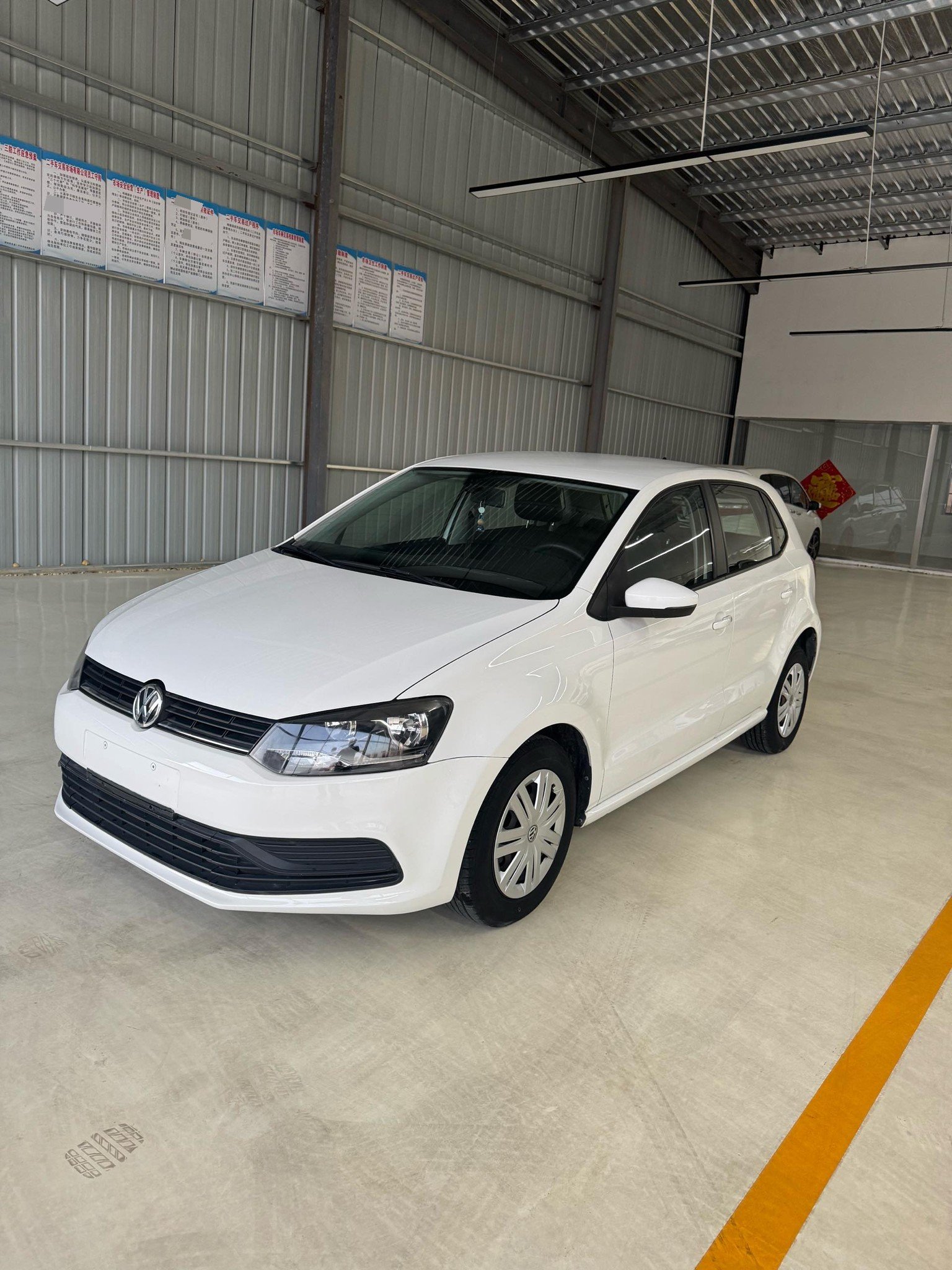 Volkswagen Polo 2018 car image 