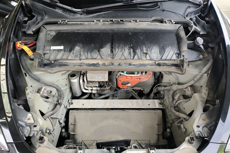 Tesla Model Y 2022 car image #20