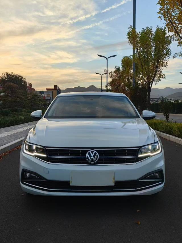 Volkswagen Bora 2021 imagen de coche #2