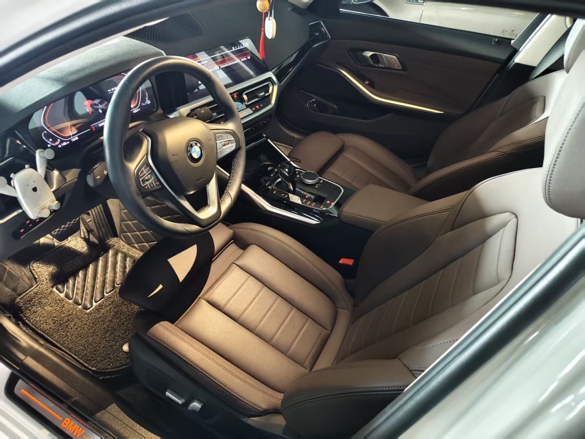 BMW 3 Series 2021 car image #8