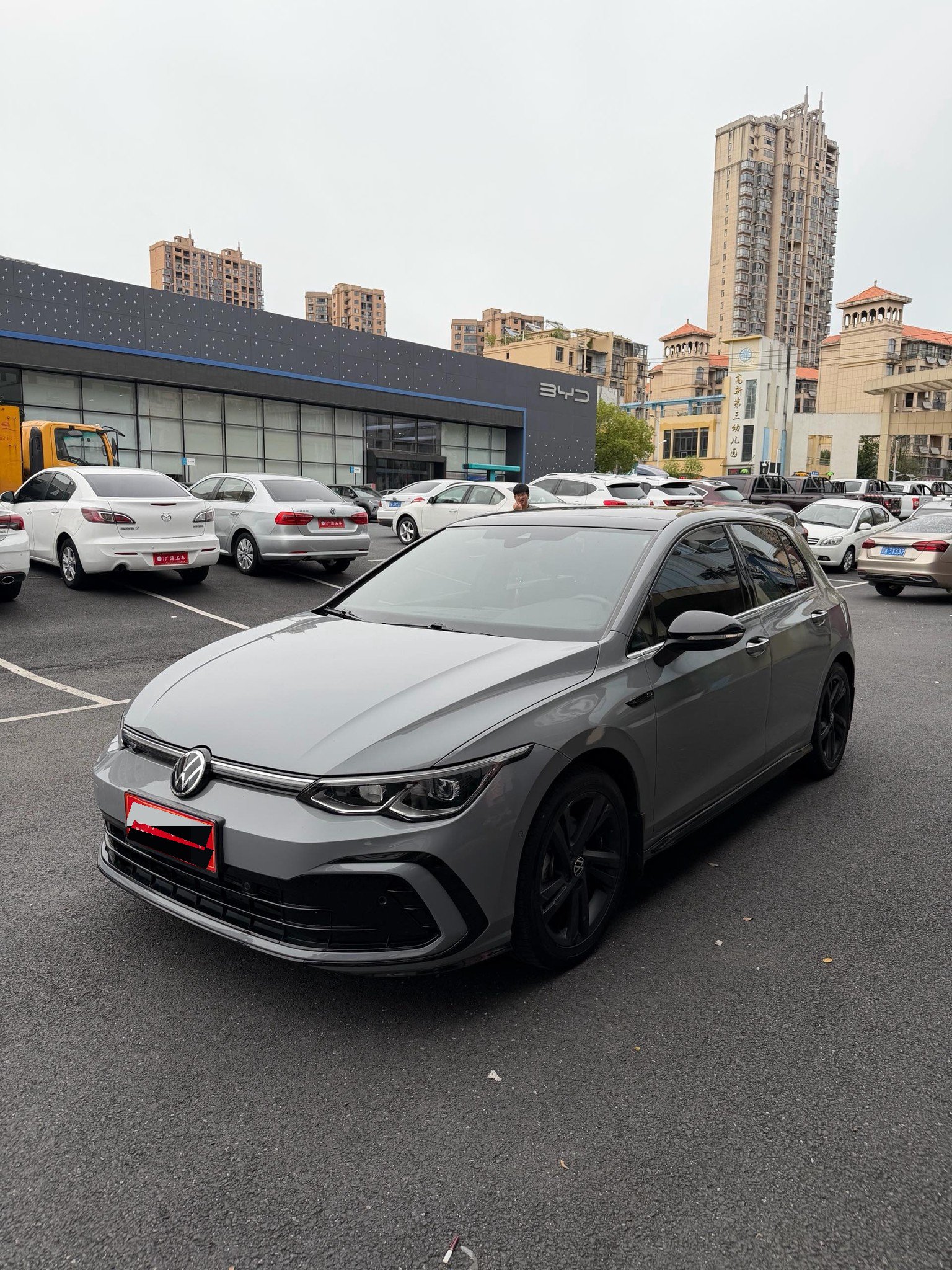 Volkswagen Golf 2021 car image 
