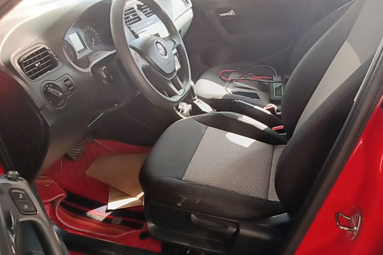 Volkswagen Polo 2018 car image #15