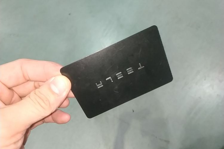 Tesla Model Y 2023 immagine di auto #9