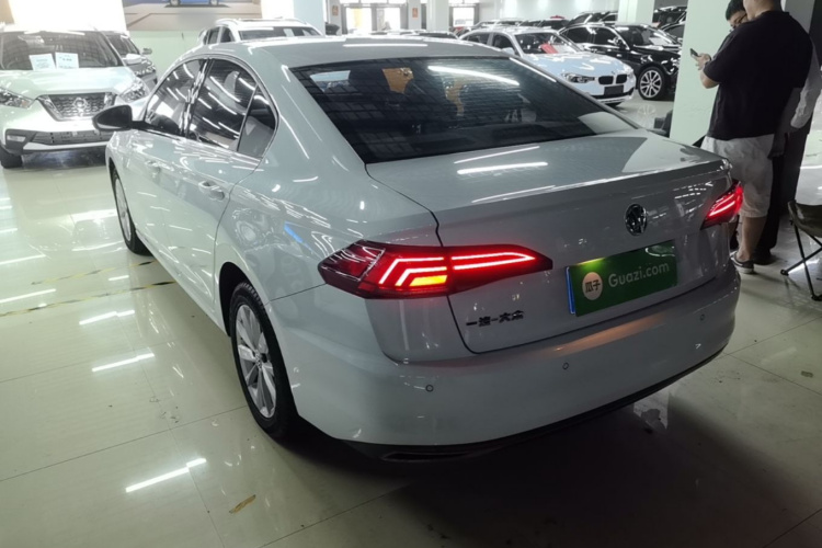 Volkswagen Bora 2019 car image #5