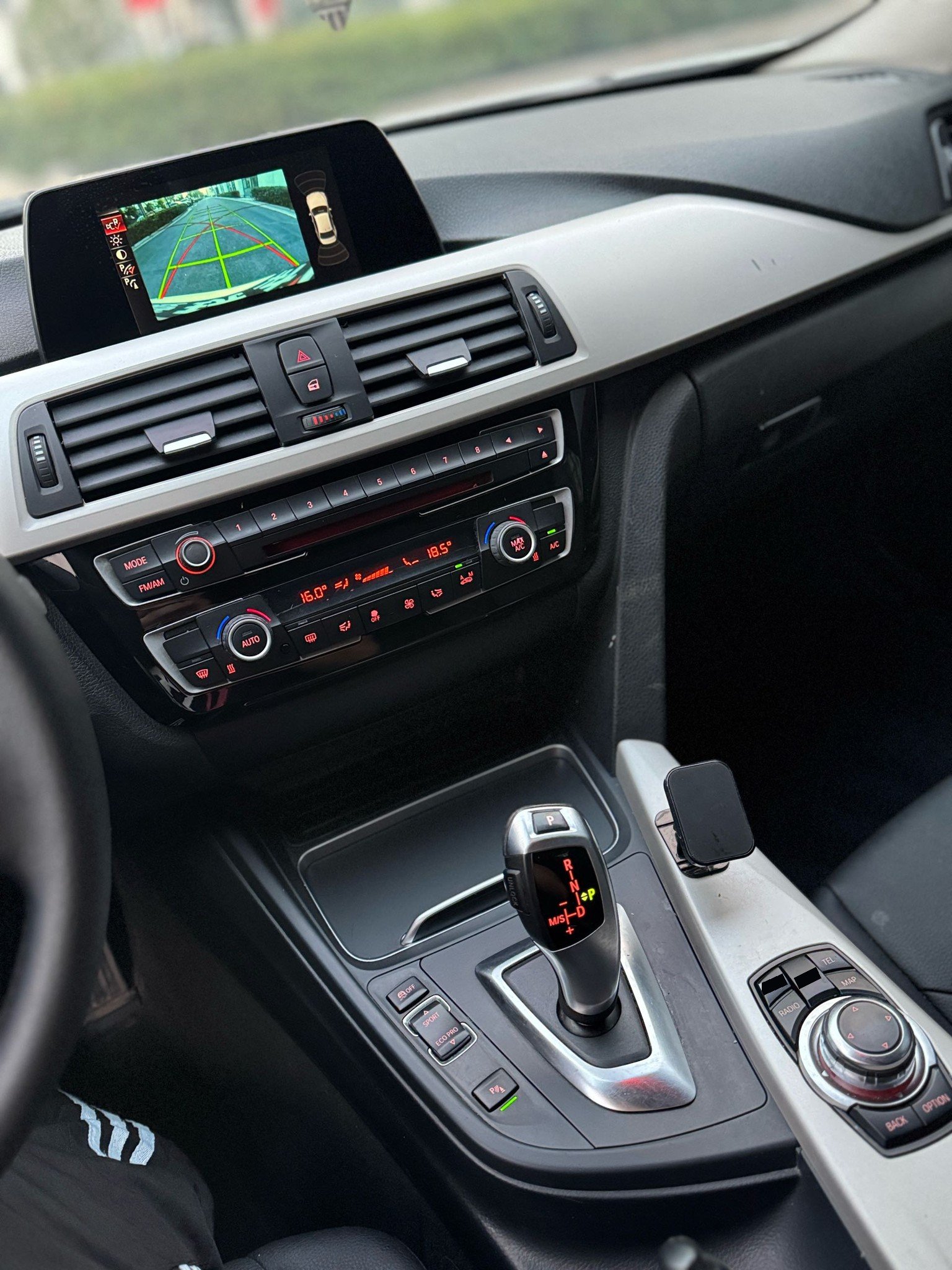 BMW 3 Series 2016 صورة سيارة #17