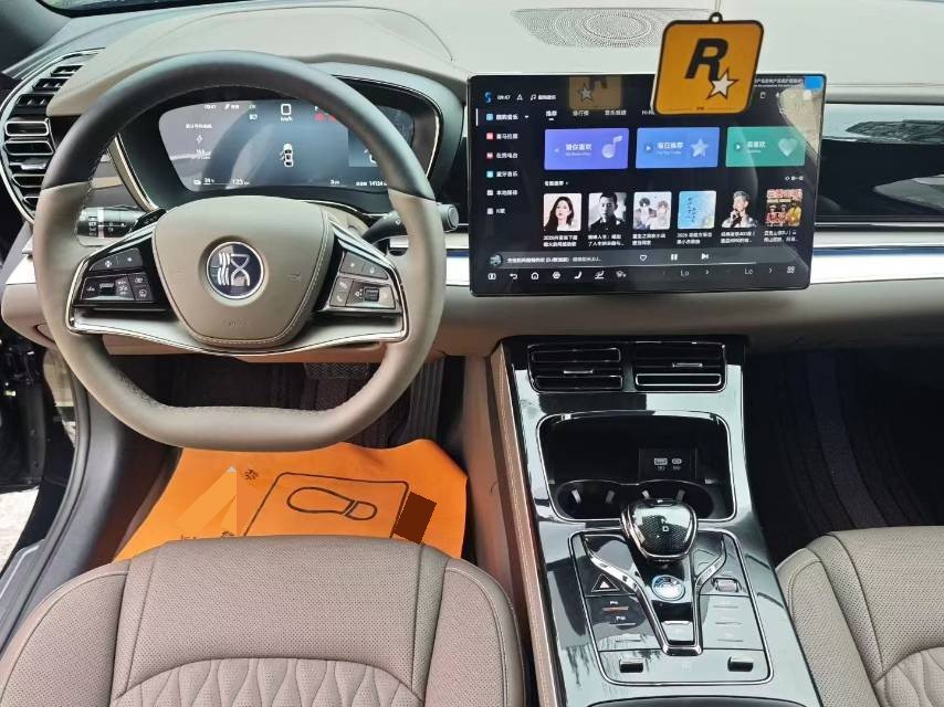 BYD Han 2025 immagine di auto #4
