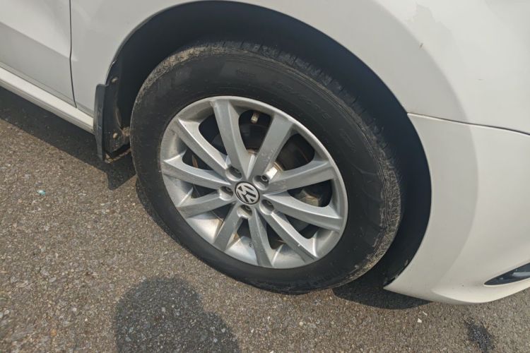 Volkswagen Polo 2018 car image #6