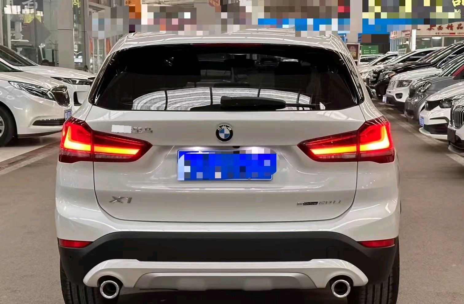 BMW X1 2023 car image #2
