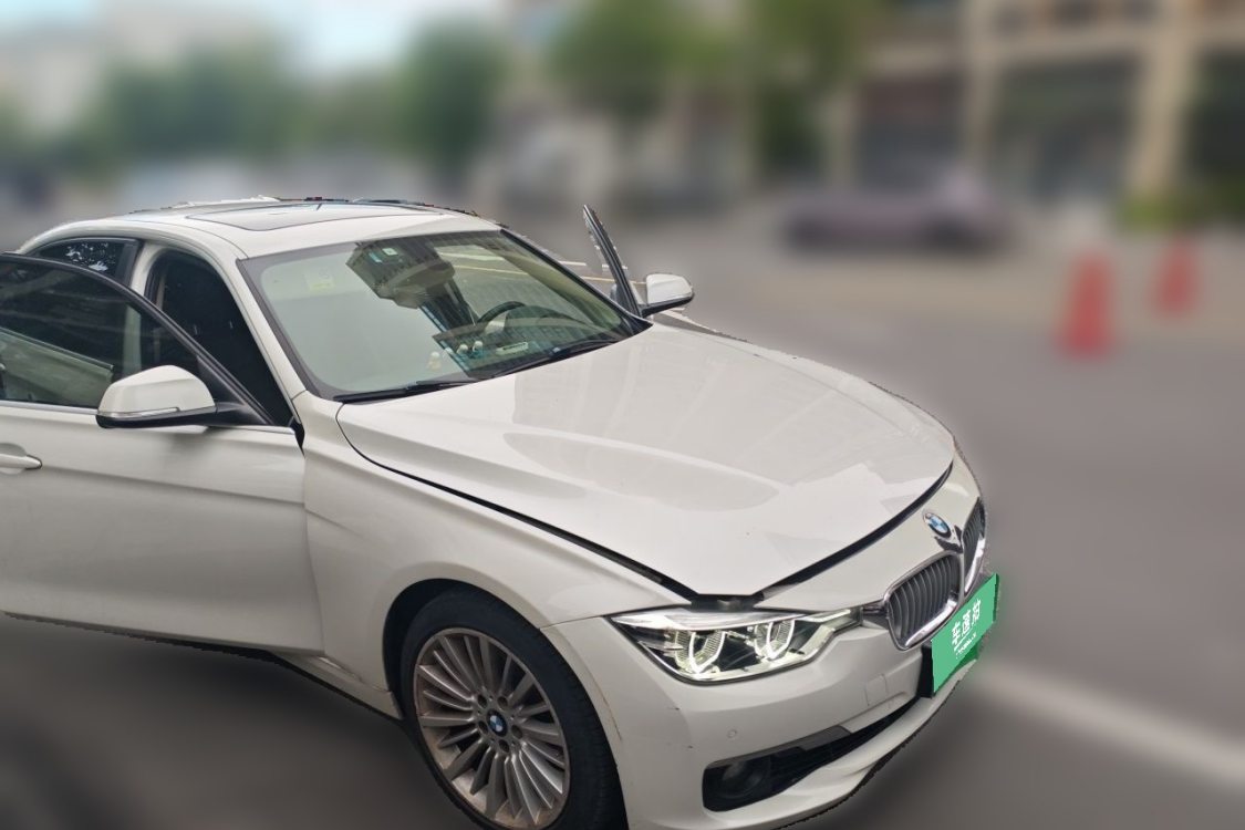 BMW 3 Series 2018 #2 BMW 3 Series 2018 car image #2