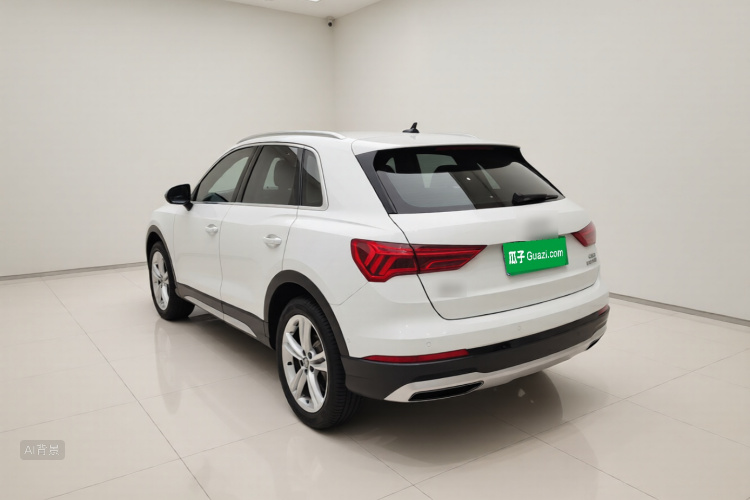 Audi Q3 2021 car image #5