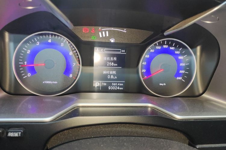 GEELY Emgrand 2016 #13 GEELY Emgrand 2016 car image #13