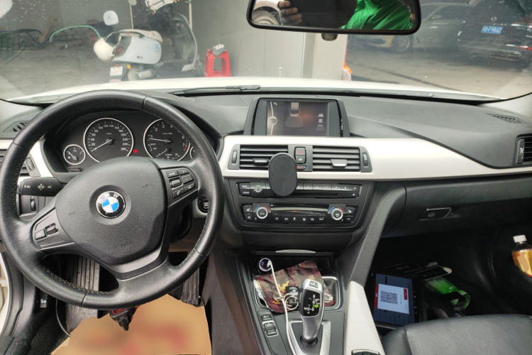 BMW 3 Series 2014 car image #10