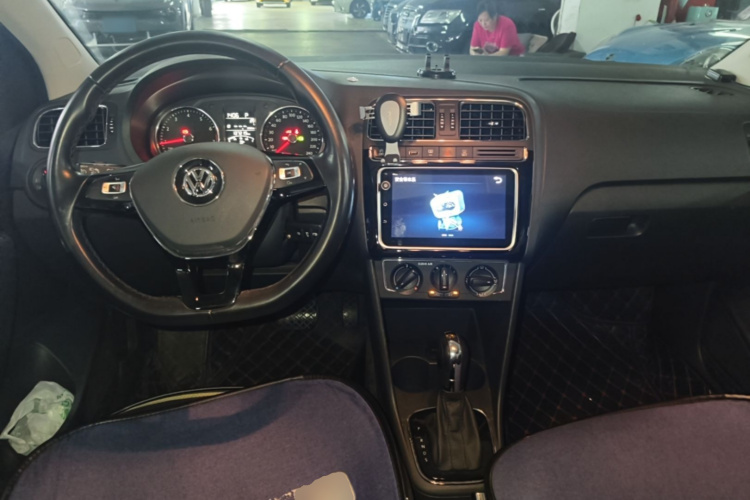Volkswagen Polo 2018 car image #10