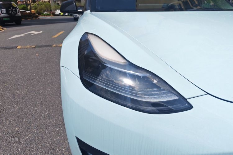 Tesla Model 3 2023 car image #8