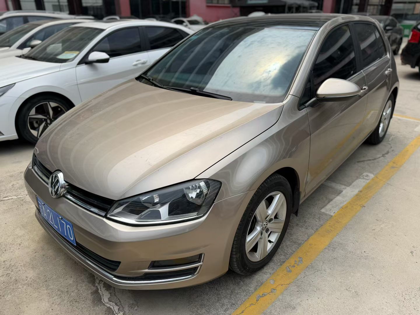 Volkswagen Golf 2015 car image 