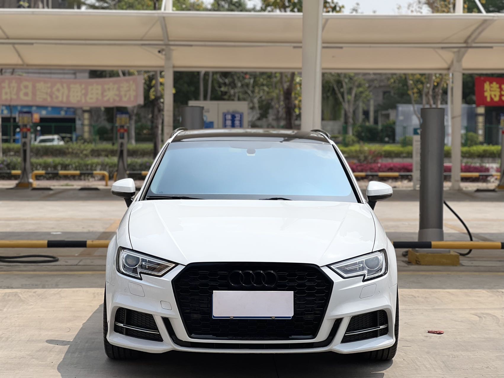 Audi A3 2018 car image #2