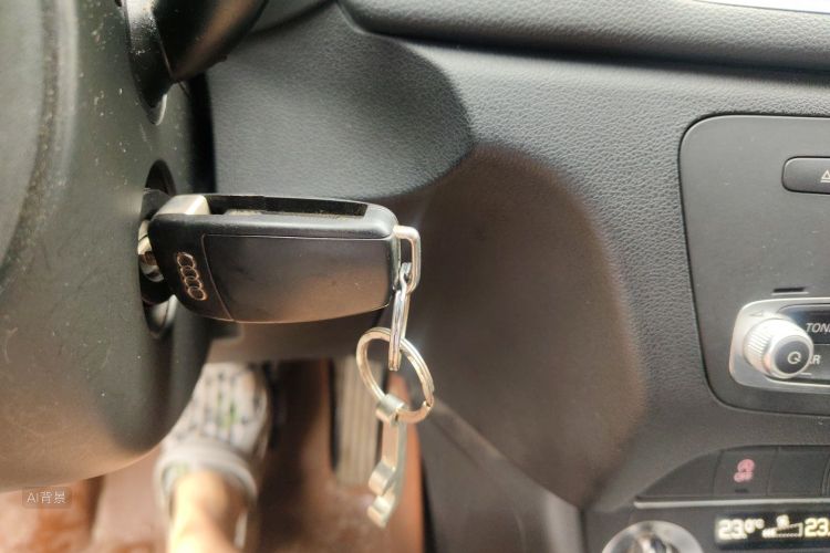 Audi Q3 2014 immagine di auto #10