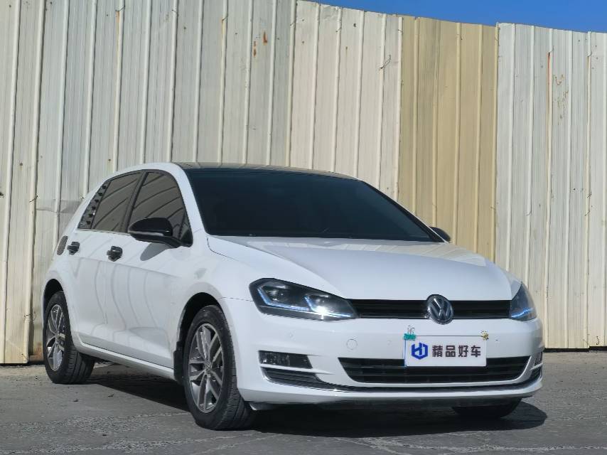 Volkswagen Golf 2018 car image #3