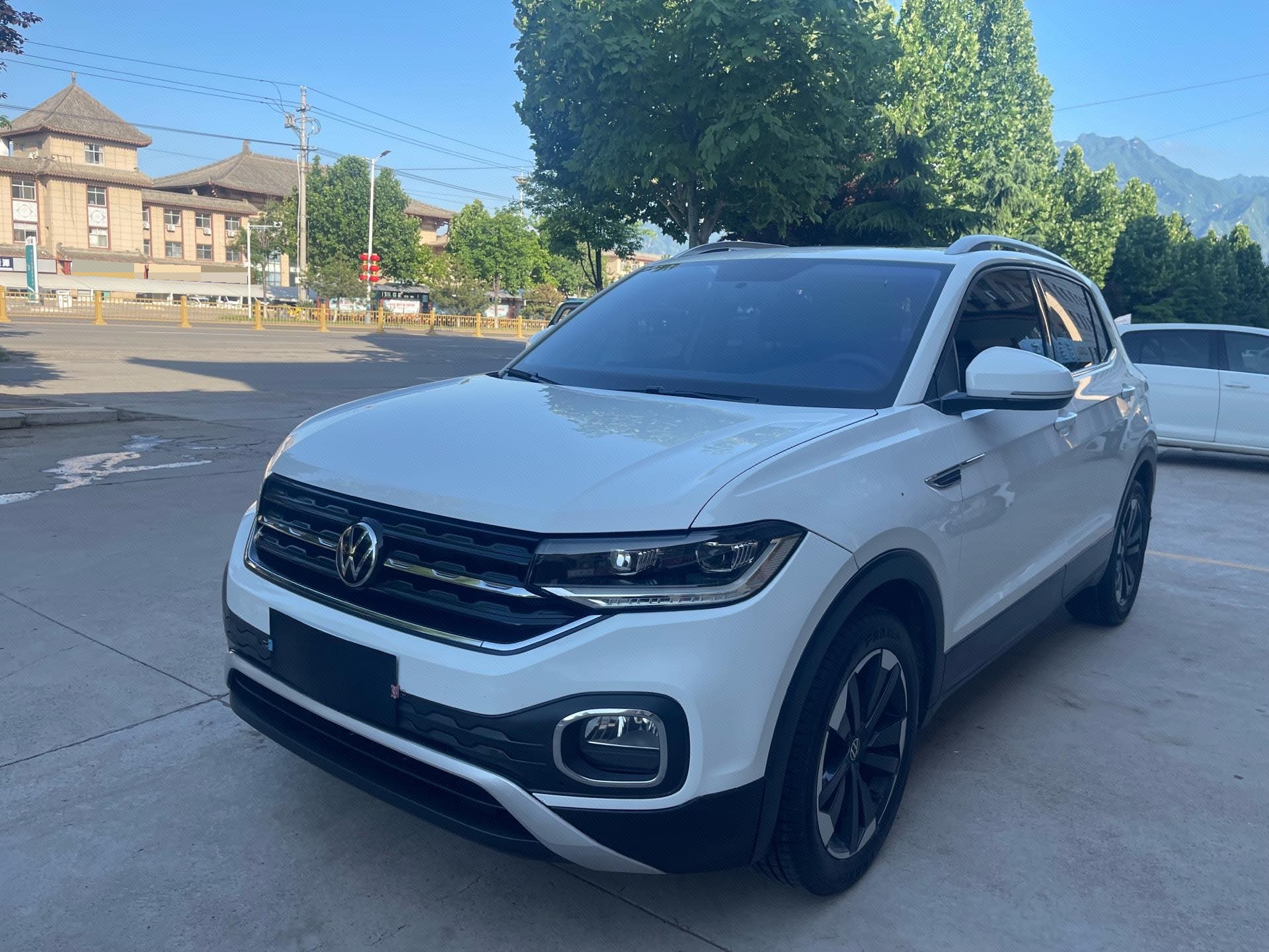 2020 car image 