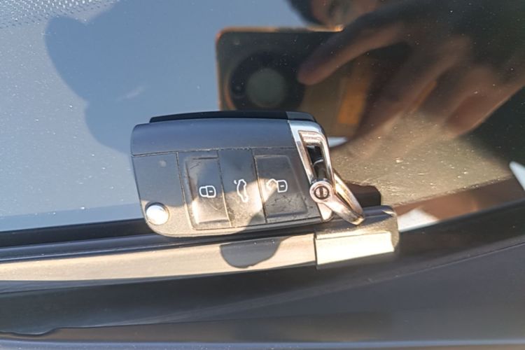 Volkswagen Golf 2020 car image #9