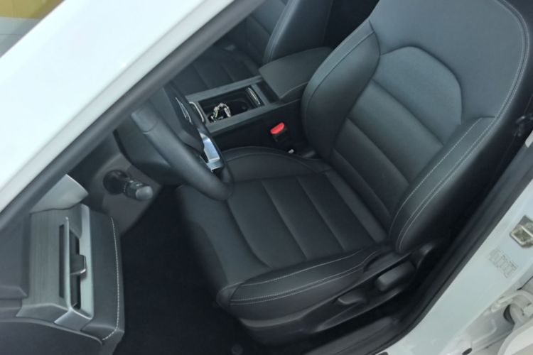GEELY Emgrand 2021 #15 GEELY Emgrand 2021 imagen de coche #15