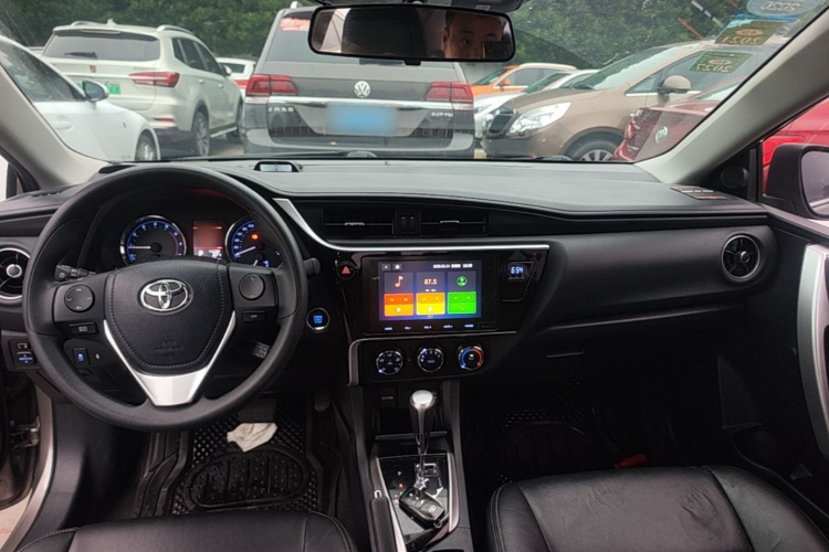 Toyota Corolla 2019 #10 Toyota Corolla 2019 car image #10