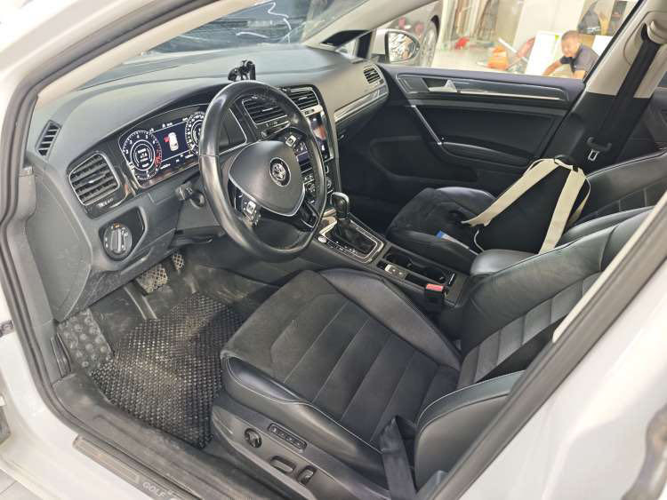 Volkswagen Golf 2020 #4 Volkswagen Golf 2020 car image #4