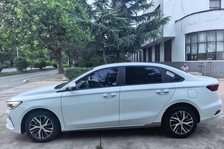 GEELY Emgrand 2024 immagine di auto #7