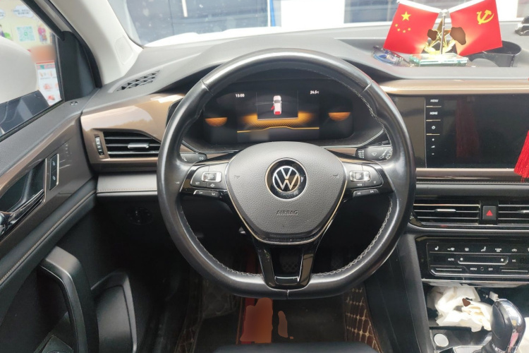 Volkswagen Tharu 2023 car image #11