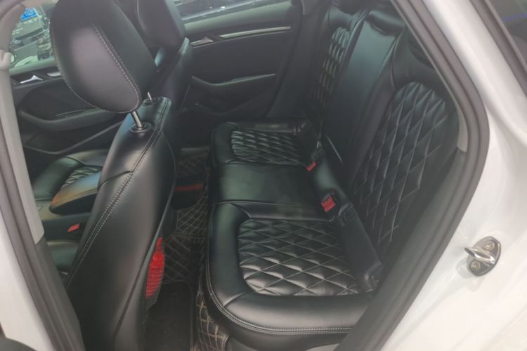 Audi A3 2019 car image #17
