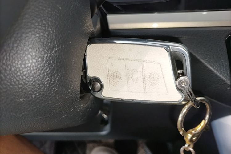 Volkswagen Polo 2020 car image #9