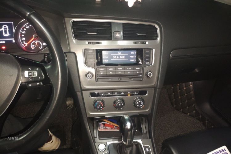 Volkswagen Golf 2015 immagine di auto #15