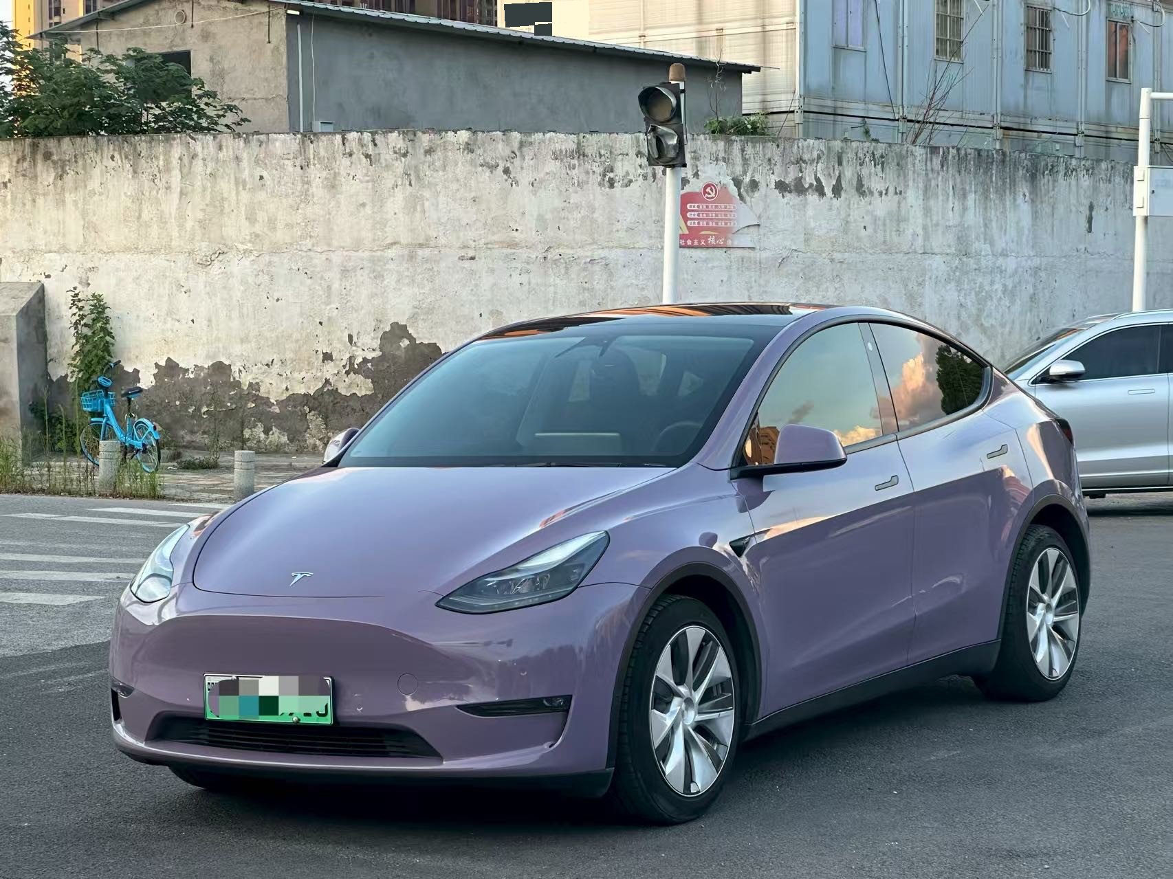 Tesla Model Y 2022 Tesla Model Y 2022 car image