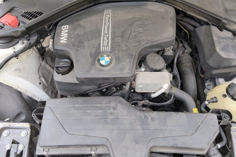 BMW 3 Series 2015 car image #22