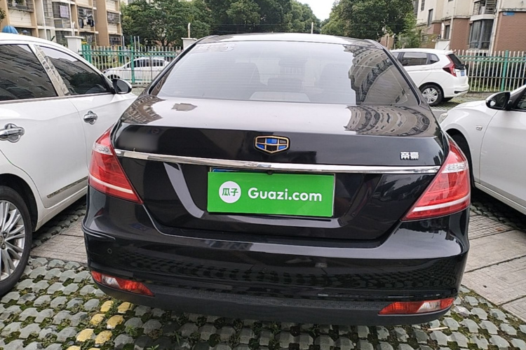 GEELY Emgrand 2015 car image #6