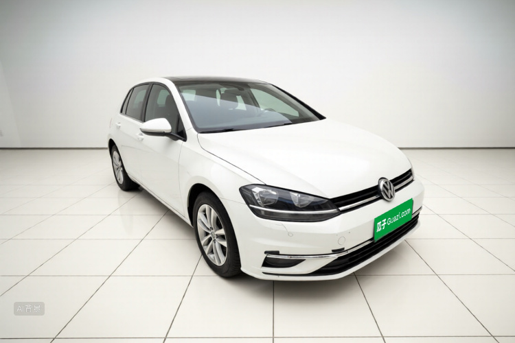 Volkswagen Golf 2018 car image #4