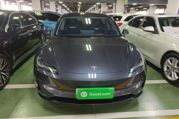 Tesla Model 3 2024 car image #3