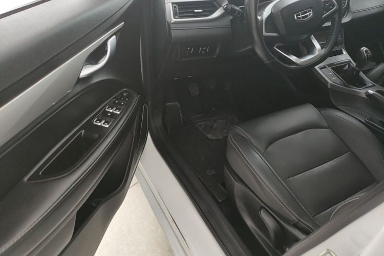 GEELY Emgrand 2021 صورة سيارة #16