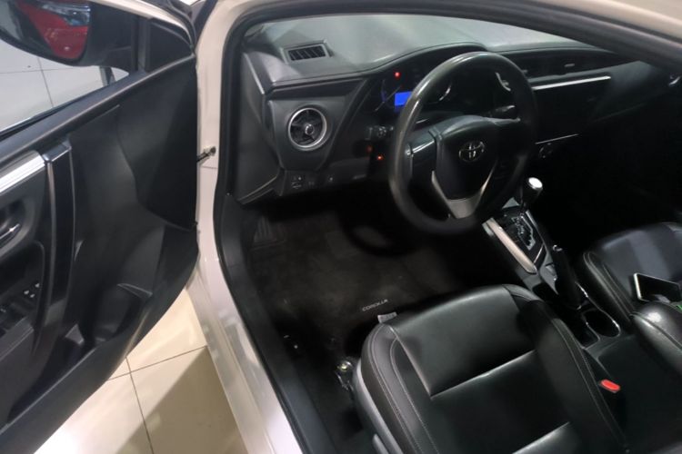 Toyota Corolla 2018 изображение автомобиля #12