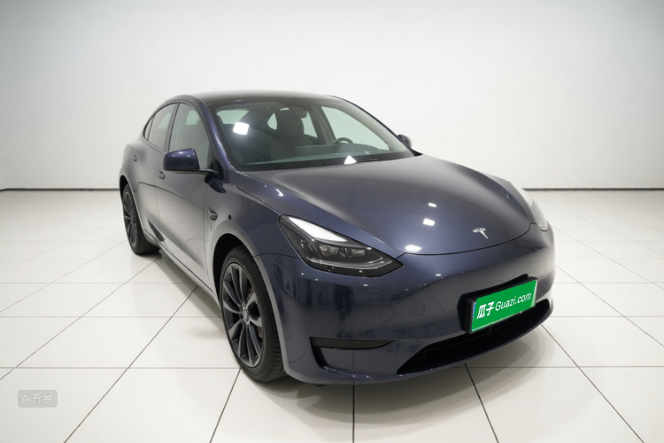 Tesla Model Y 2024 #4 Tesla Model Y 2024 immagine di auto #4