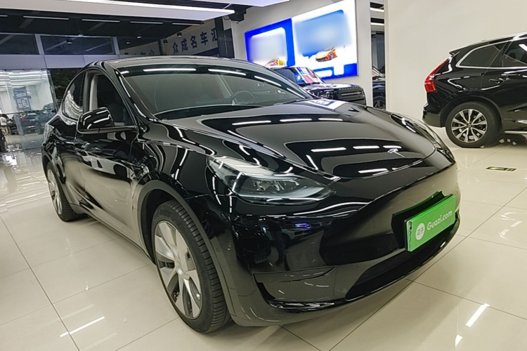 Tesla Model Y 2023 #4 Tesla Model Y 2023 car image #4
