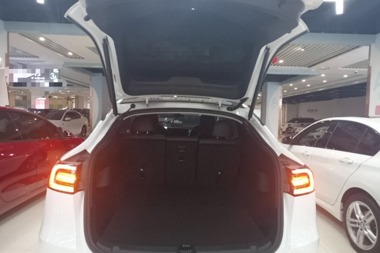 Tesla Model Y 2022 #19 Tesla Model Y 2022 car image #19